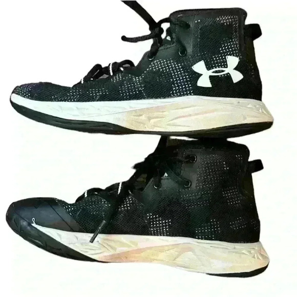 Under Armour Black and White High Top Shoes Kids Size 4 Youth - Picture 8 of 15